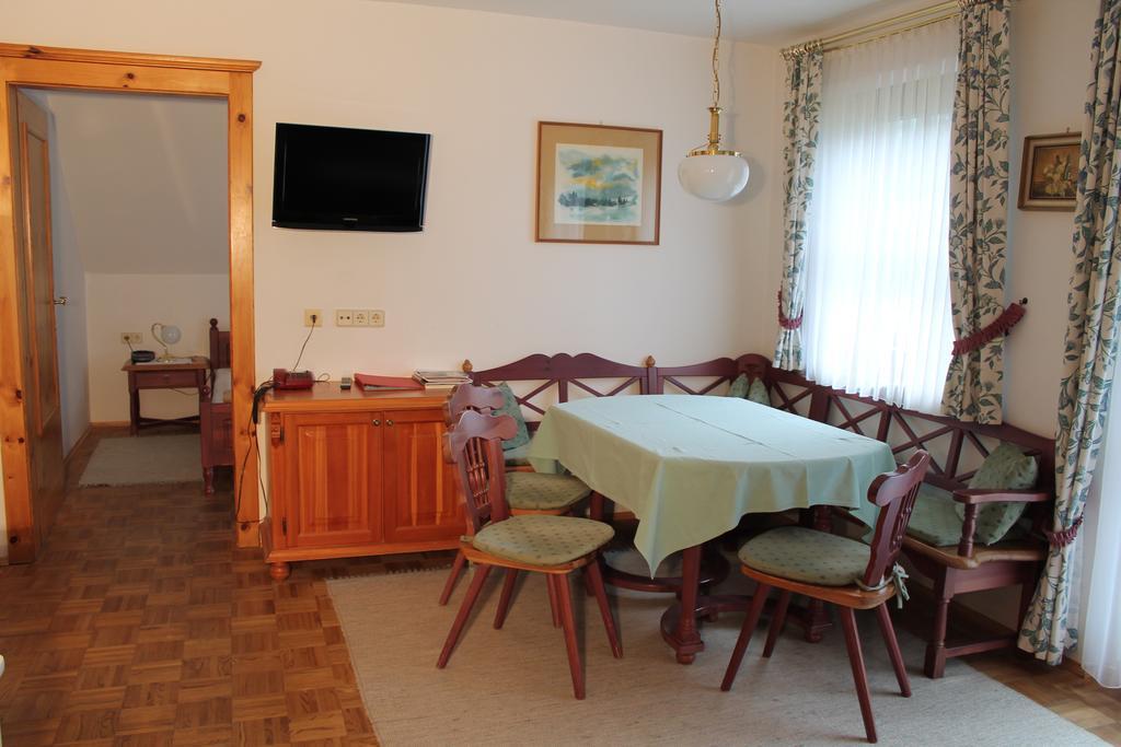 Haralds Ferienwohnungen Bad Kleinkirchheim Chambre photo